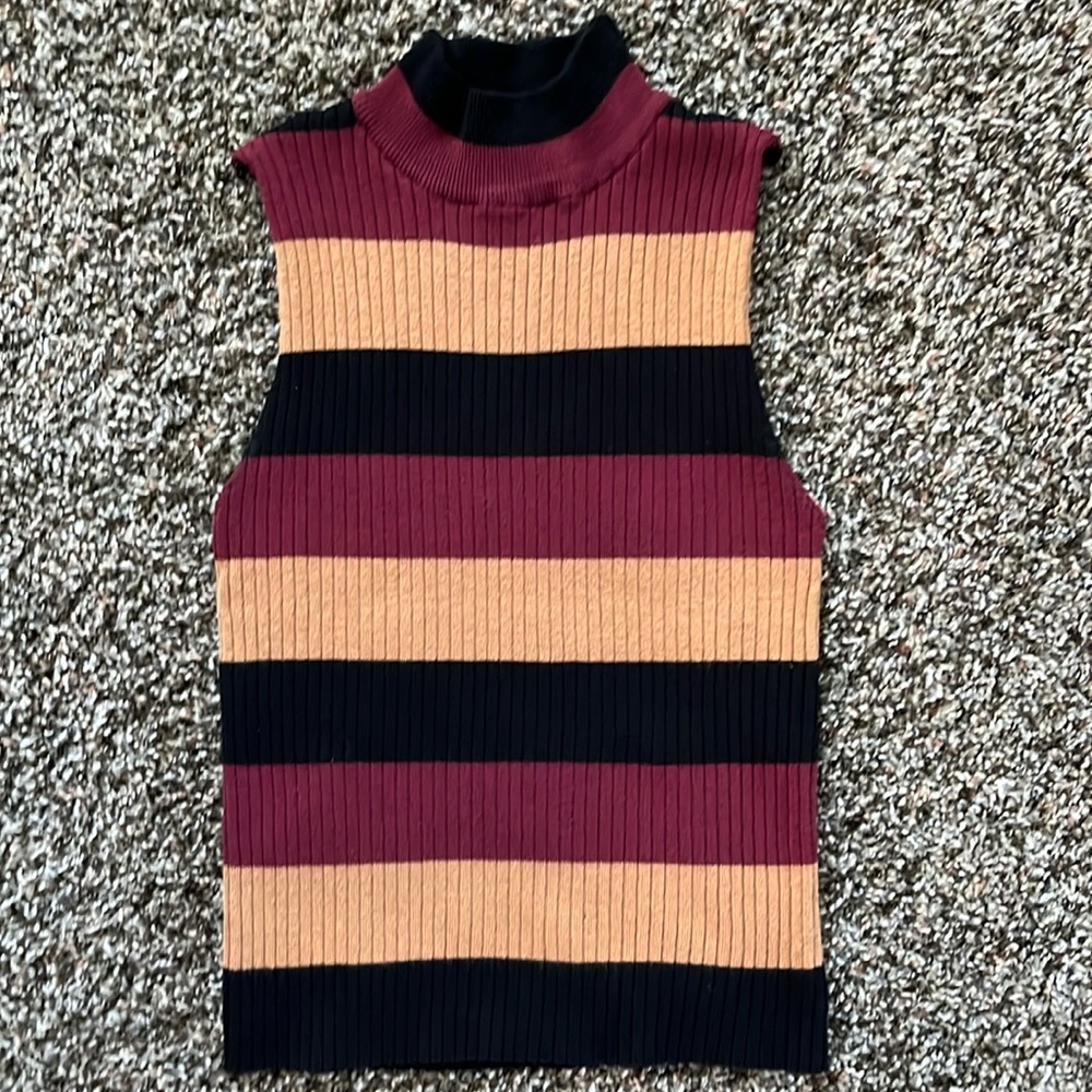 RUE21 TOP
